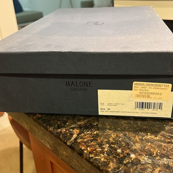 Malone Souliers Shoe Box - LIKE NEW - Excellent Condition Large Box - Picture 3 of 3